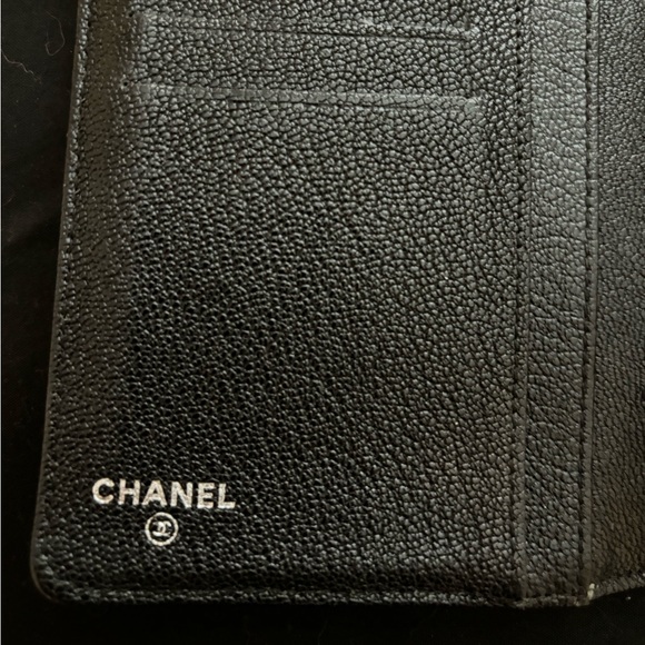 Chanel Silver Quilted Bifold Wallet - Picture 5 of 6